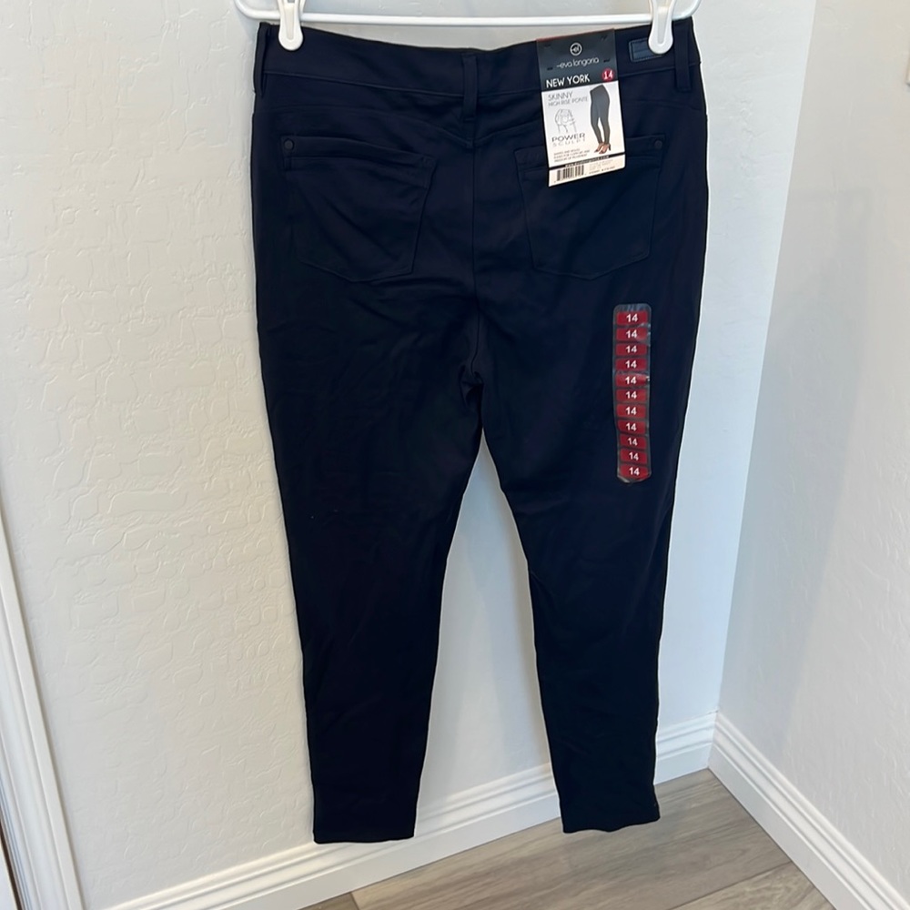 Eva Longoria high rise pants.